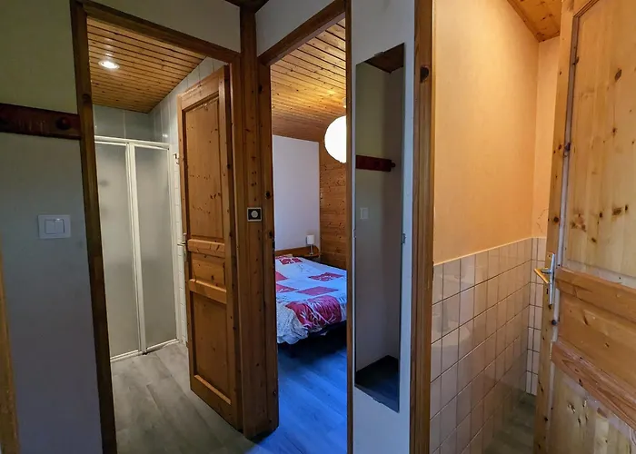 Convivial A Avec Cheminee, Proche Du Et Des Pistes, Ideal Famille Et Rando - Fr-1-589-95 度假居 *